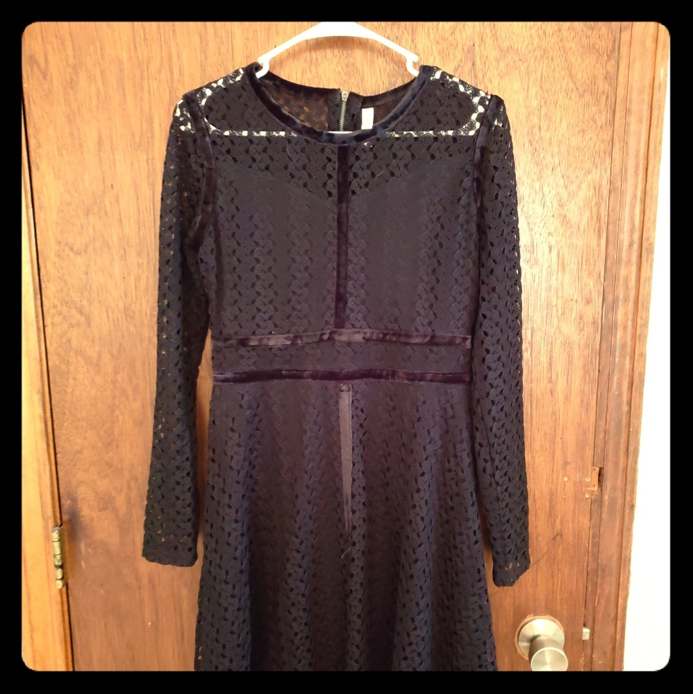 ✖hilaration medium black lace dress👗